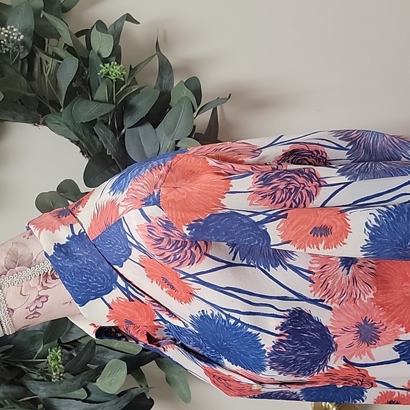 VTG | Bright Coral Floral Print Blouse - Picture 6 of 9